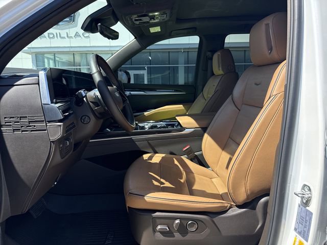 Certified 2025 Cadillac Escalade ESV Premium Luxury w/ Touring Package image 9