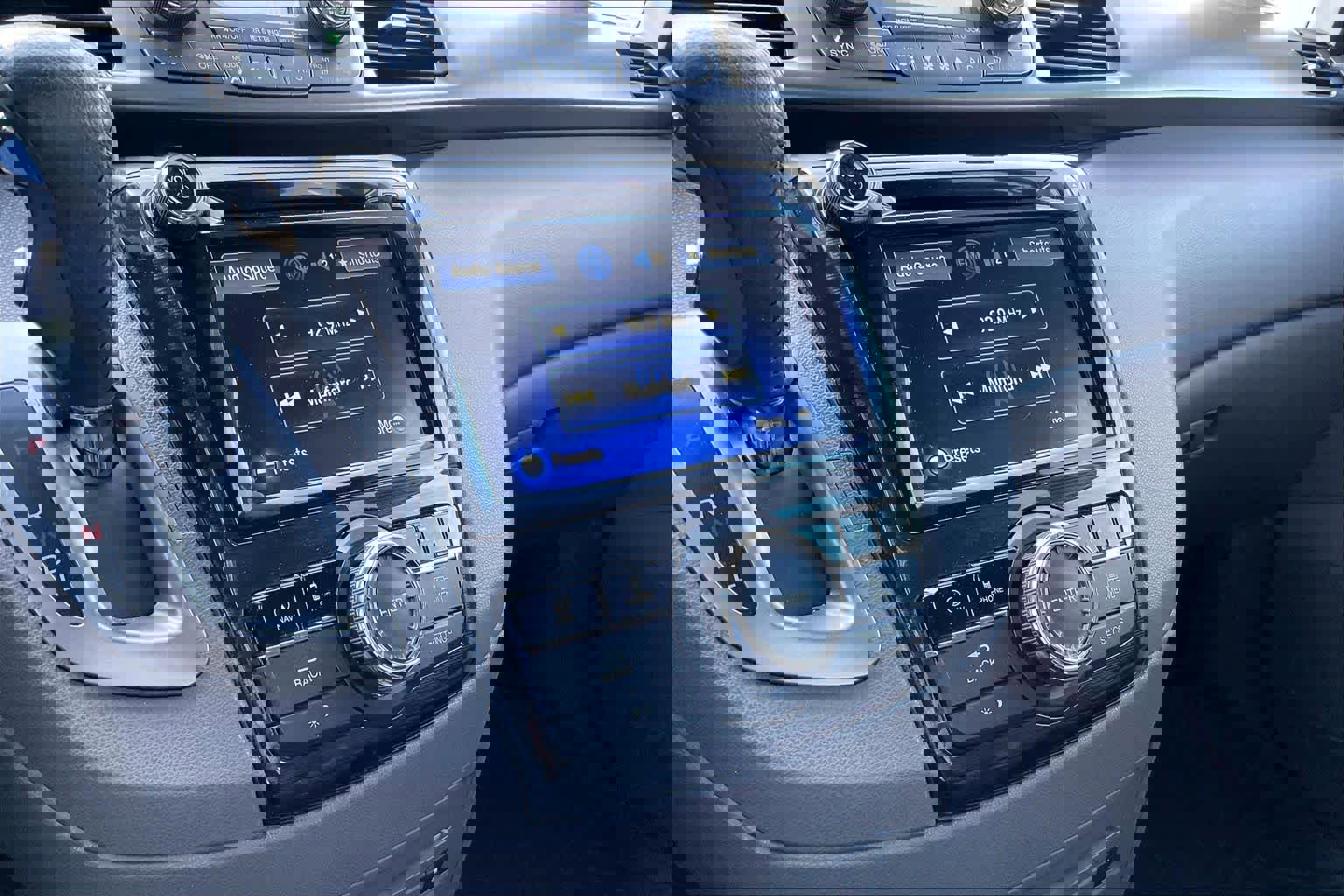 Used 2015 Honda Odyssey Touring Elite image 33