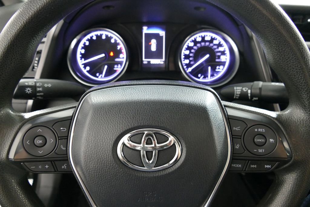 Used 2019 Toyota Camry LE FWD image 12