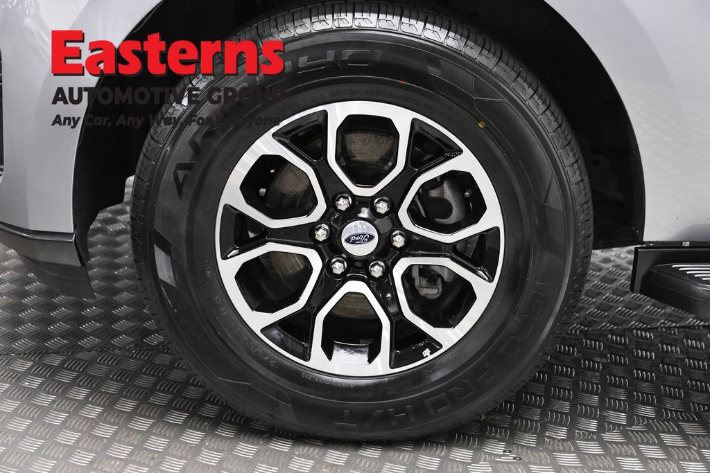 Used 2024 Ford Expedition XLT image 34