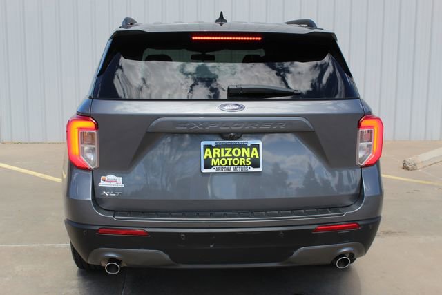 Used 2021 Ford Explorer XLT w/ Equipment Group 202A image 6