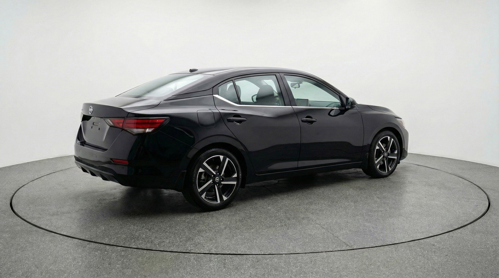 Used 2025 Nissan Sentra SV image 9