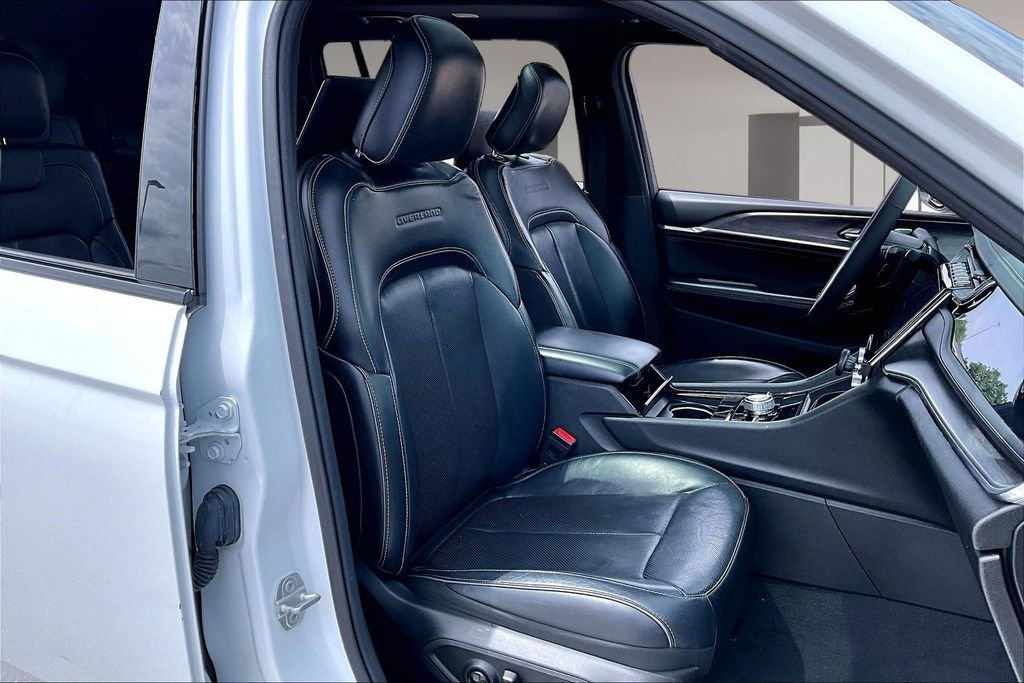 Used 2023 Jeep Grand Cherokee L Overland w/ Rear Seat Video Group I AWD/4WD image 7