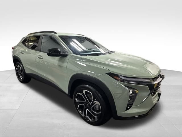 Used 2024 Chevrolet Trax RS w/ Driver Confidence Package image 11