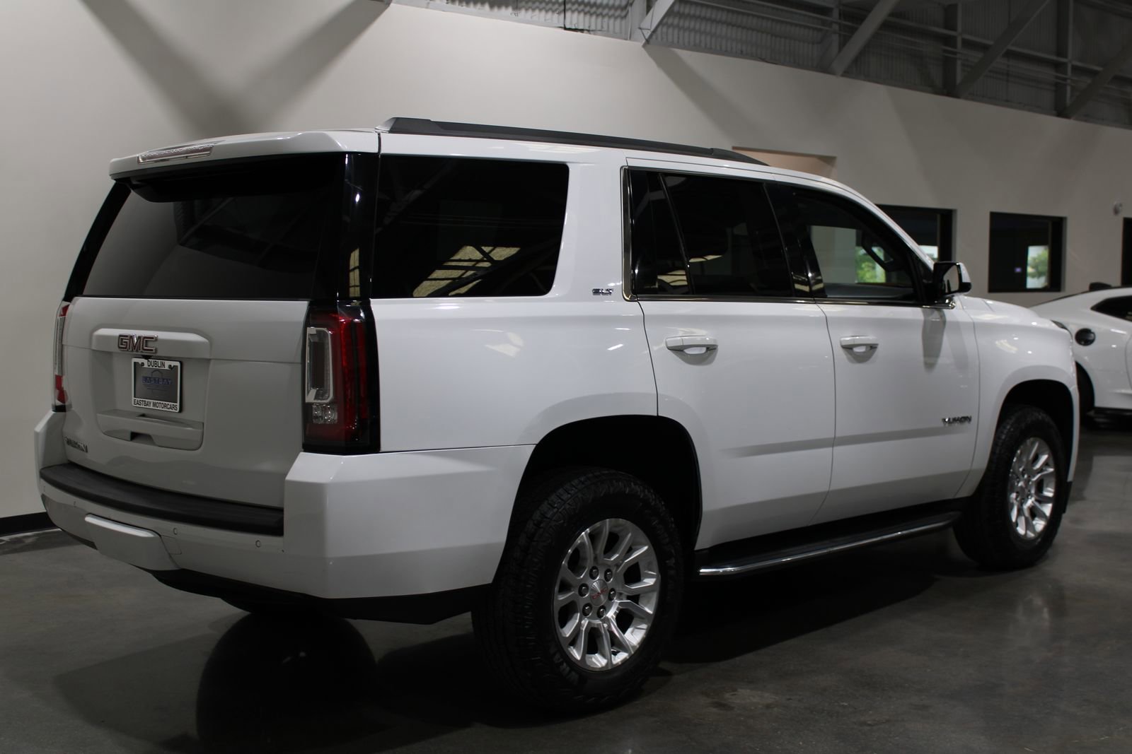 Used 2019 GMC Yukon SLT image 13
