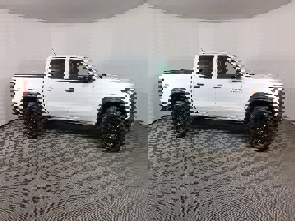 Used 2023 Chevrolet Colorado Trail Boss w/ Safety Package image 23