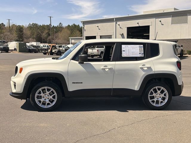 Used 2023 Jeep Renegade Latitude image 10