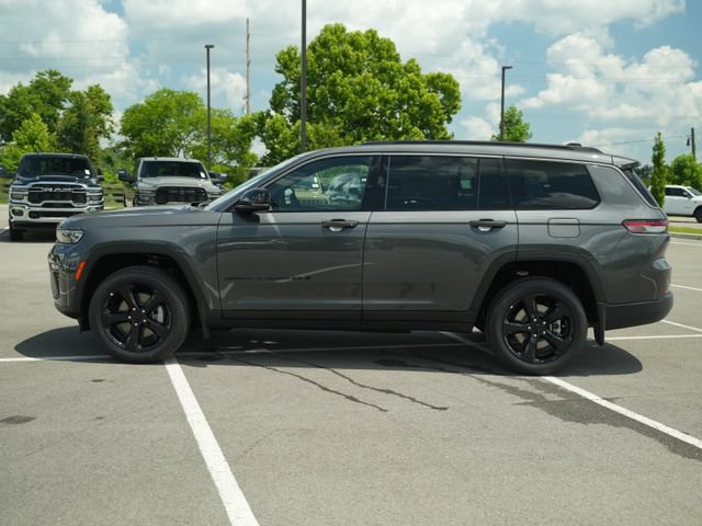 New 2026 Jeep Grand Cherokee L Limited w/ Limited Altitude Package AWD/4WD image 4