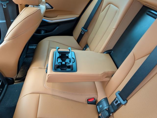 Used 2023 BMW 330e xDrive w/ Convenience Package image 23