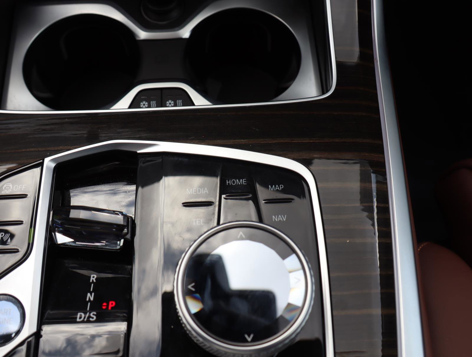 Used 2024 BMW X7 M60i w/ Executive Package image 29