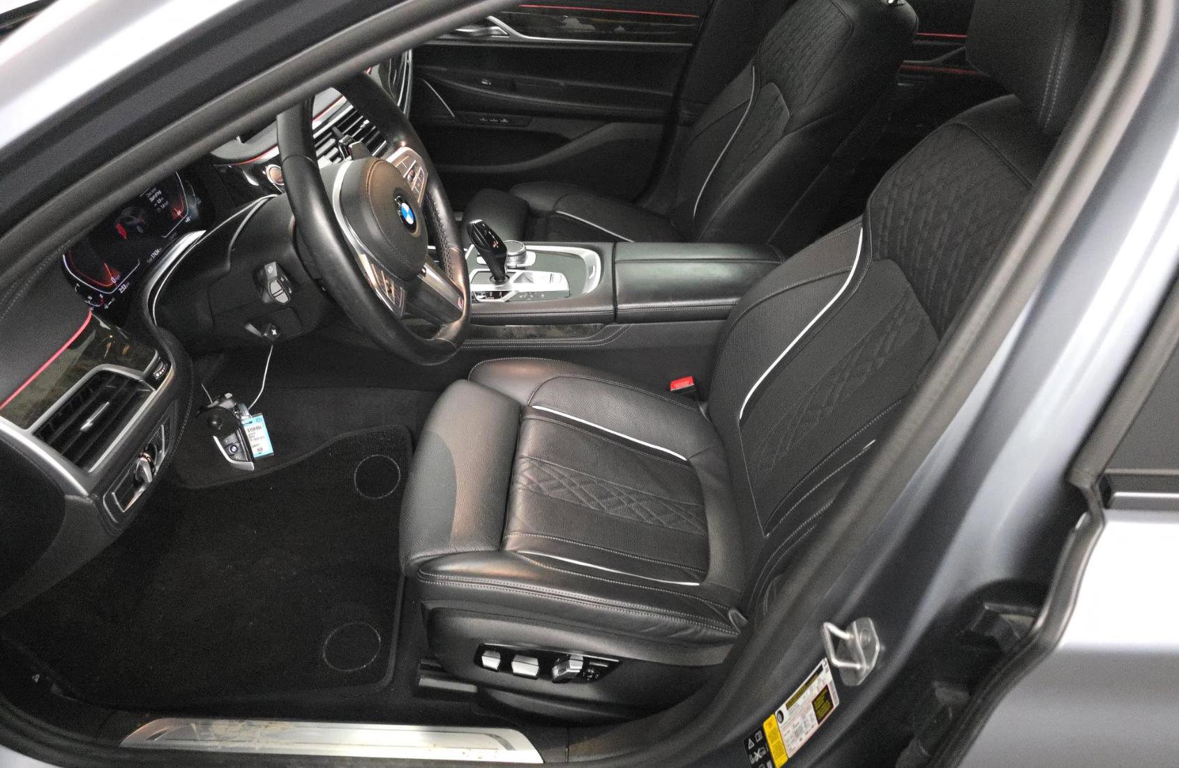 Used 2022 BMW 750i xDrive w/ M Sport Package image 7