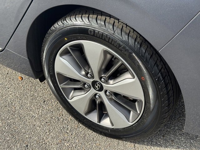 Used 2019 Hyundai Ioniq Limited image 7