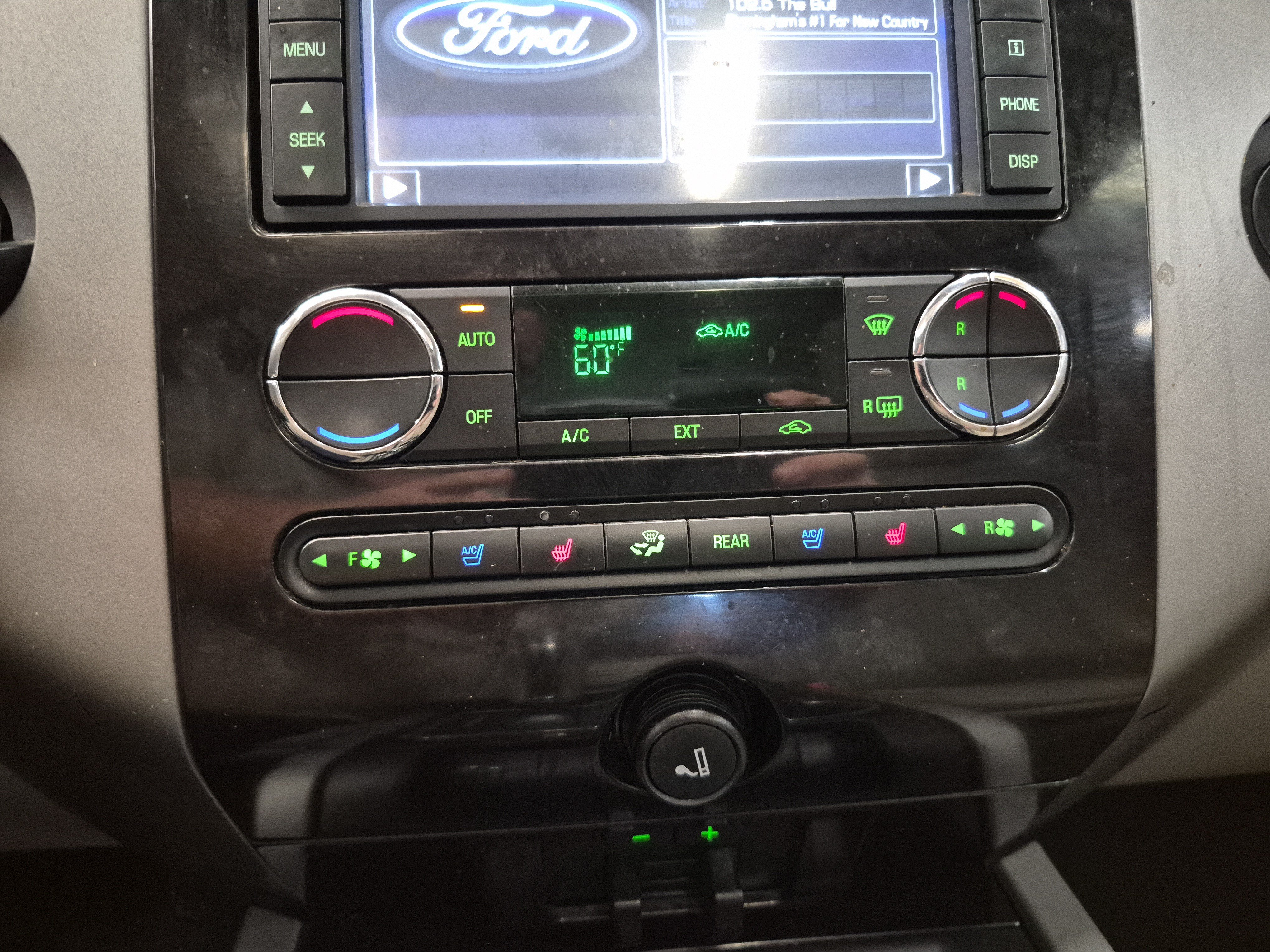 Used 2014 Ford Expedition Limited w/ Equipment Group 301A RWD image 33