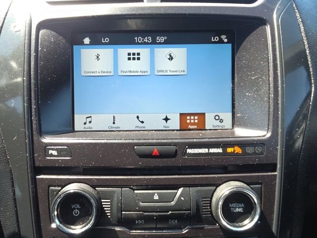 Used 2017 Ford Explorer XLT w/ Equipment Group 202A AWD/4WD image 30