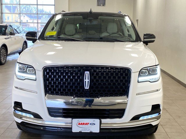 Used 2023 Lincoln Navigator L Black Label image 3