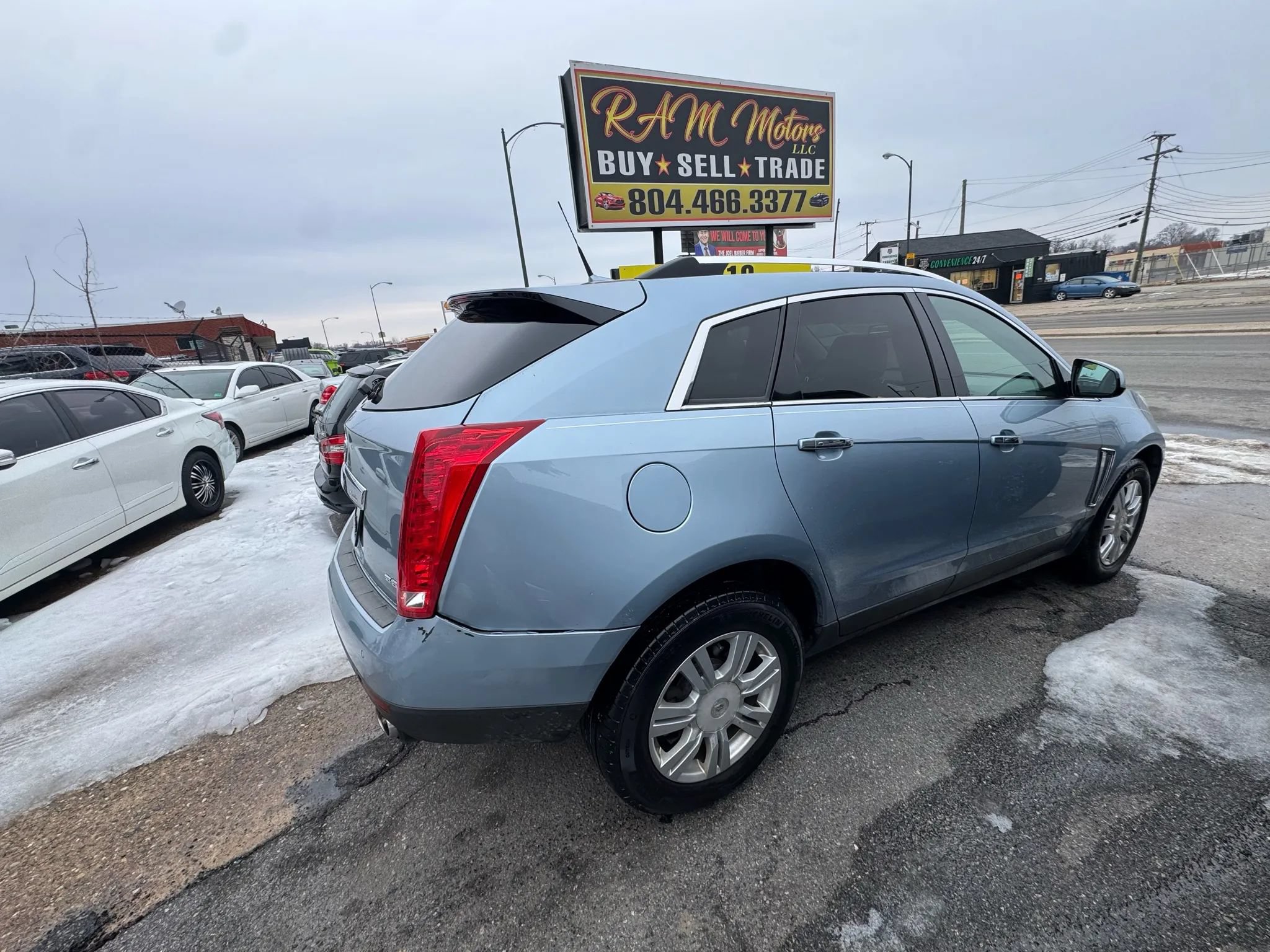 Used 2013 Cadillac SRX Luxury w/ Driver Awareness Package AWD/4WD image 2