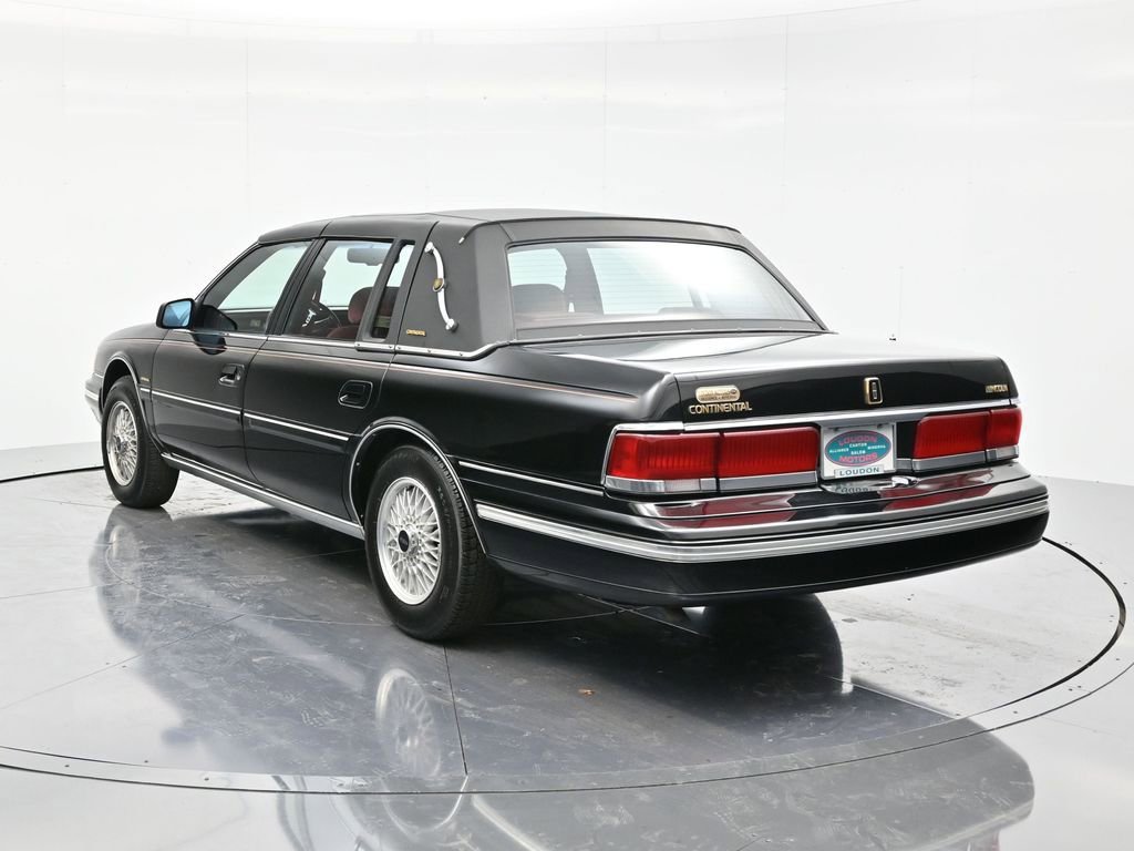Used 1990 Lincoln Continental Signature image 7