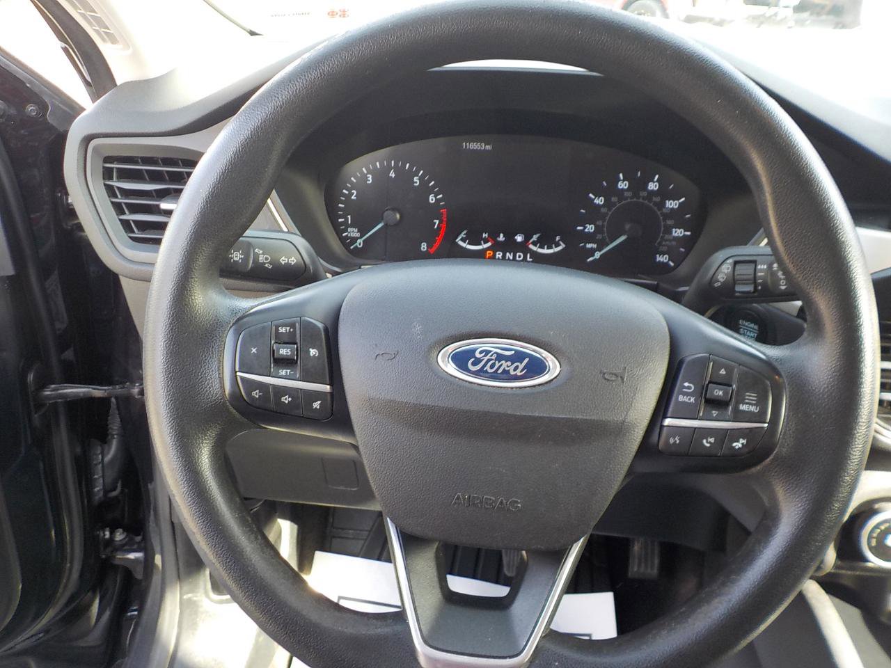 Used 2021 Ford Escape SE w/ SE Sport Appearance Package image 11