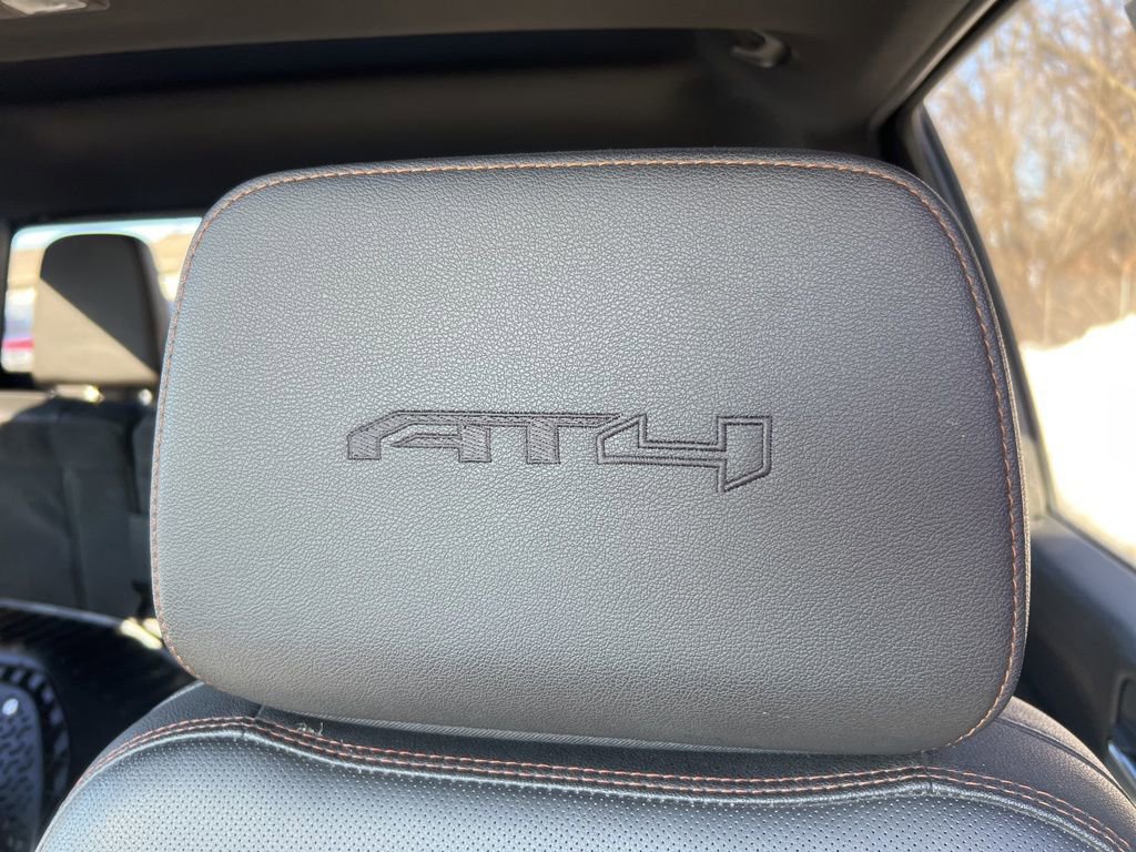 Used 2022 GMC Sierra 2500 AT4 w/ AT4 Premium Plus Package image 34