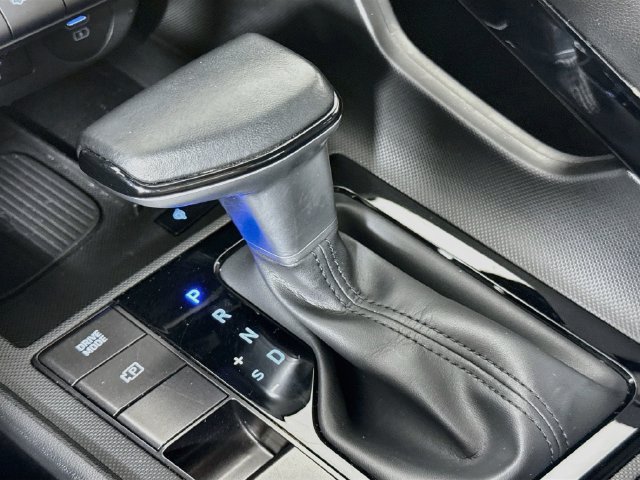 Certified 2025 Hyundai Elantra SEL FWD image 20