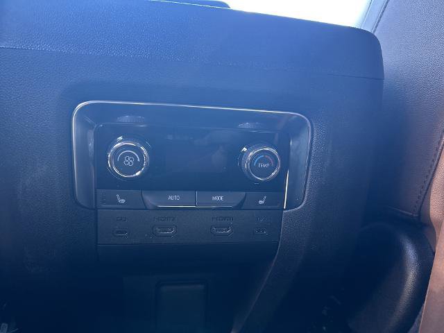 New 2026 Chevrolet Suburban High Country AWD/4WD image 11