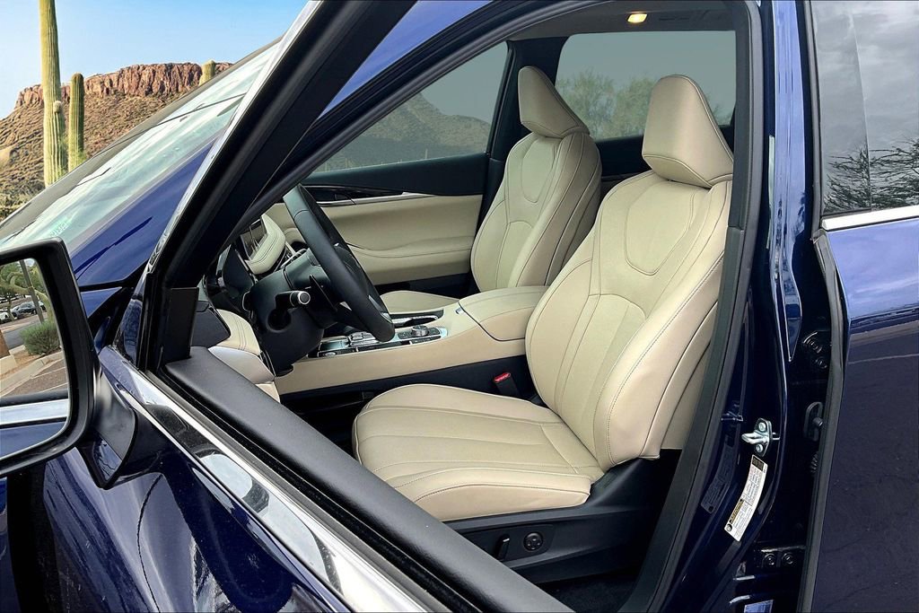 Used 2025 INFINITI QX60 Pure image 25