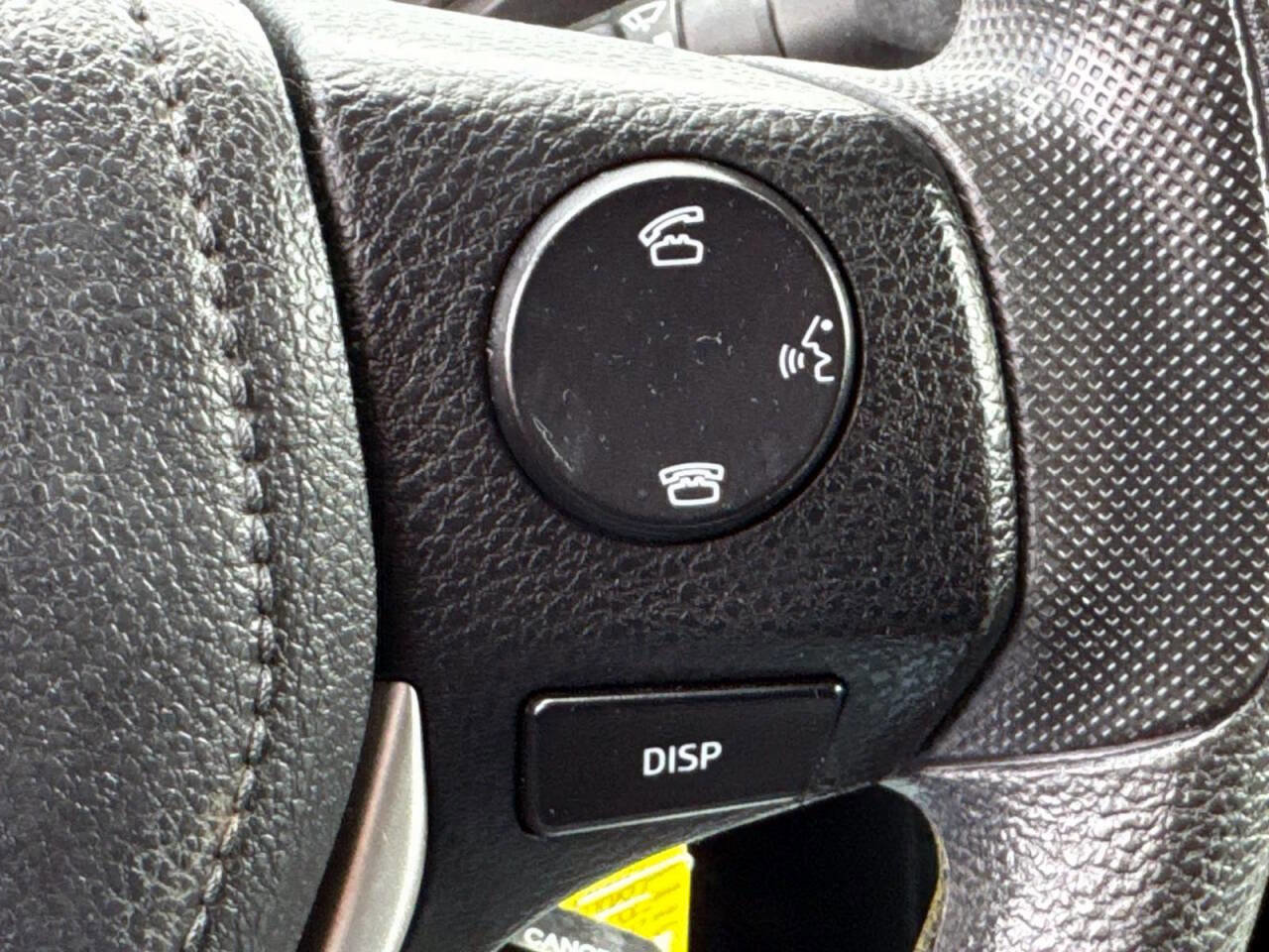 Used 2015 Toyota Corolla LE FWD image 15