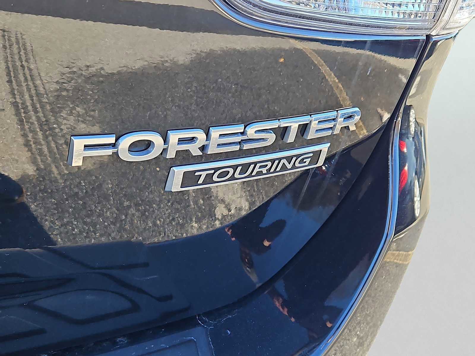 Used 2023 Subaru Forester Touring image 6