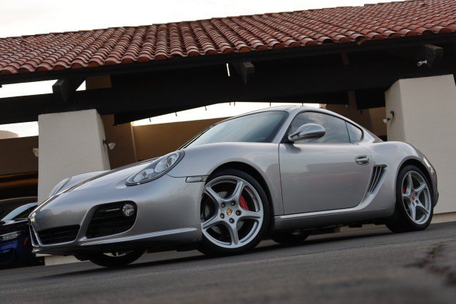 Used 2010 Porsche Cayman S RWD image 3