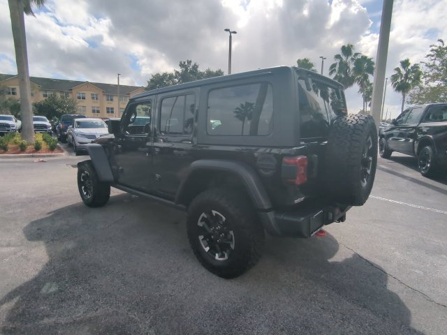 Used 2025 Jeep Wrangler Unlimited Rubicon w/ Convenience Group AWD/4WD image 6