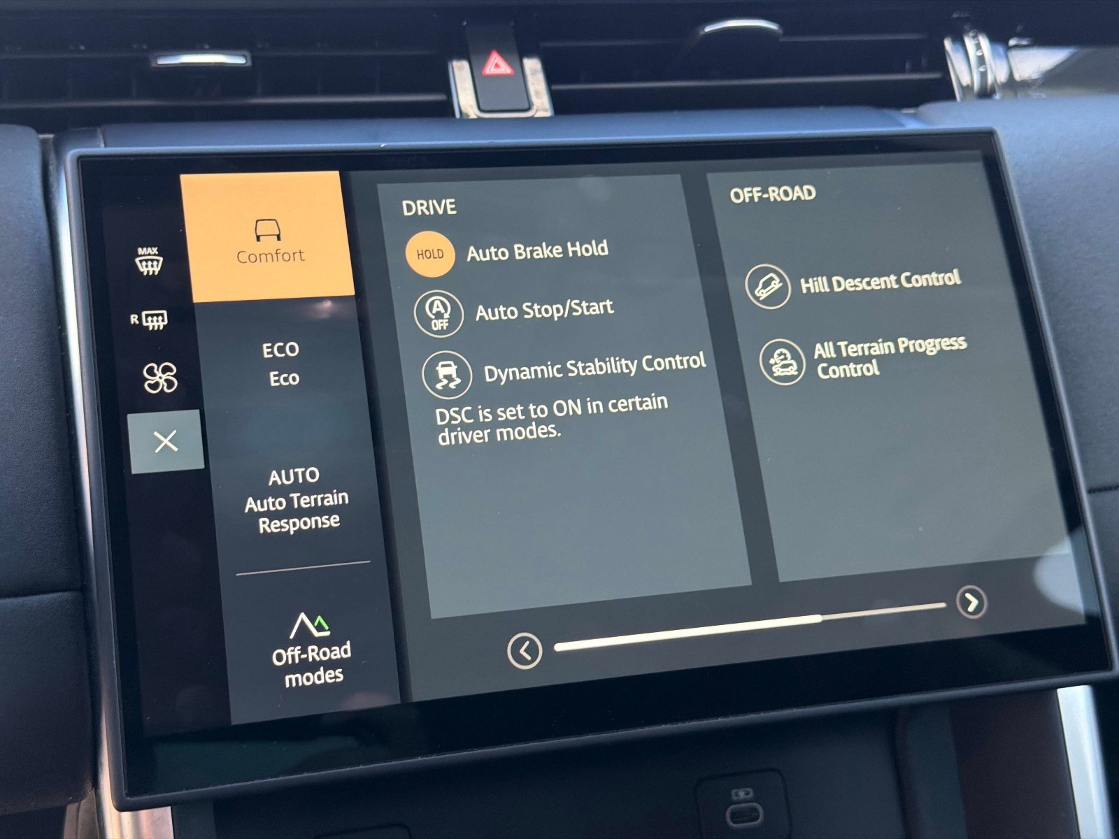 Used 2025 Land Rover Discovery Sport S image 45