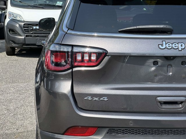 Certified 2023 Jeep Compass Limited AWD/4WD image 12