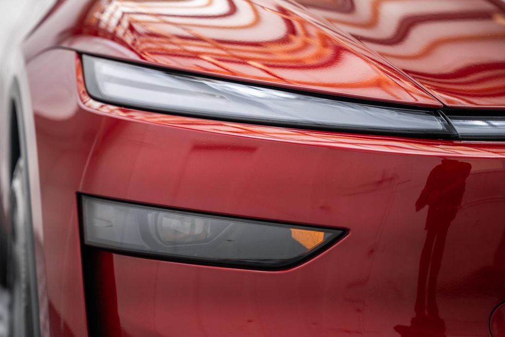 Used 2026 Tesla Model Y 2WD image 13