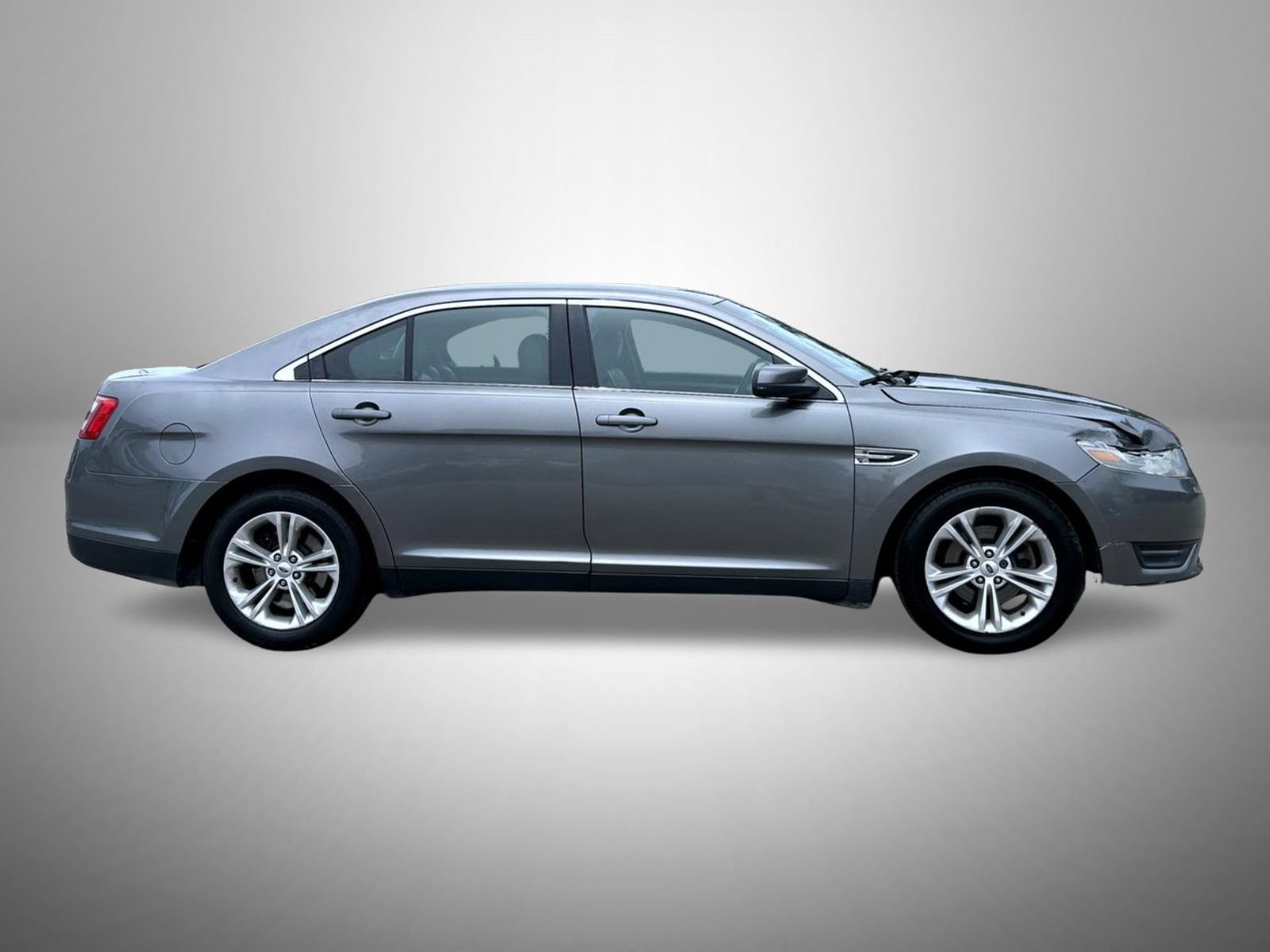 Used 2013 Ford Taurus SEL FWD image 4