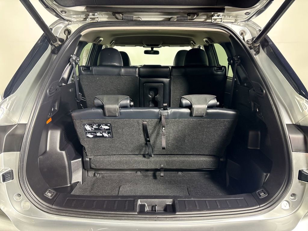 Used 2024 Mitsubishi Outlander SE image 21