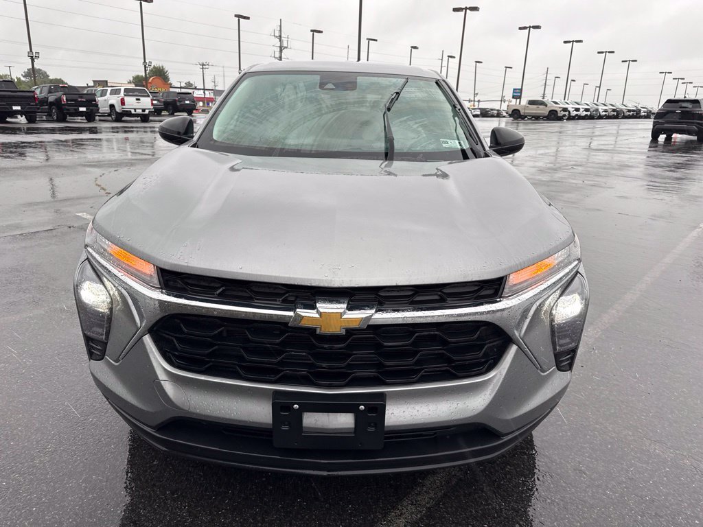 Used 2024 Chevrolet Trax LS FWD image 5