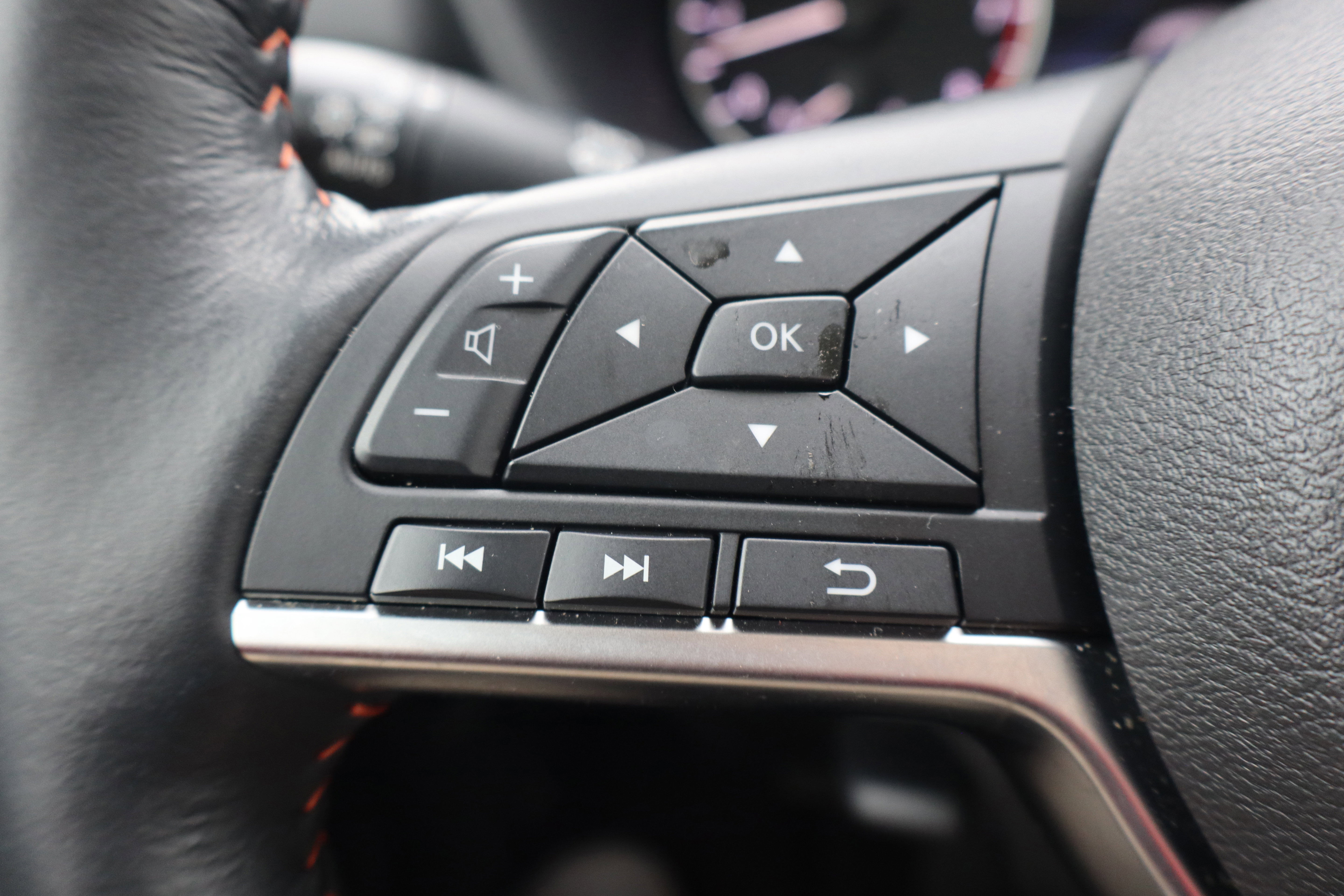 Used 2024 Nissan Sentra SR w/ SR Premium Package image 15