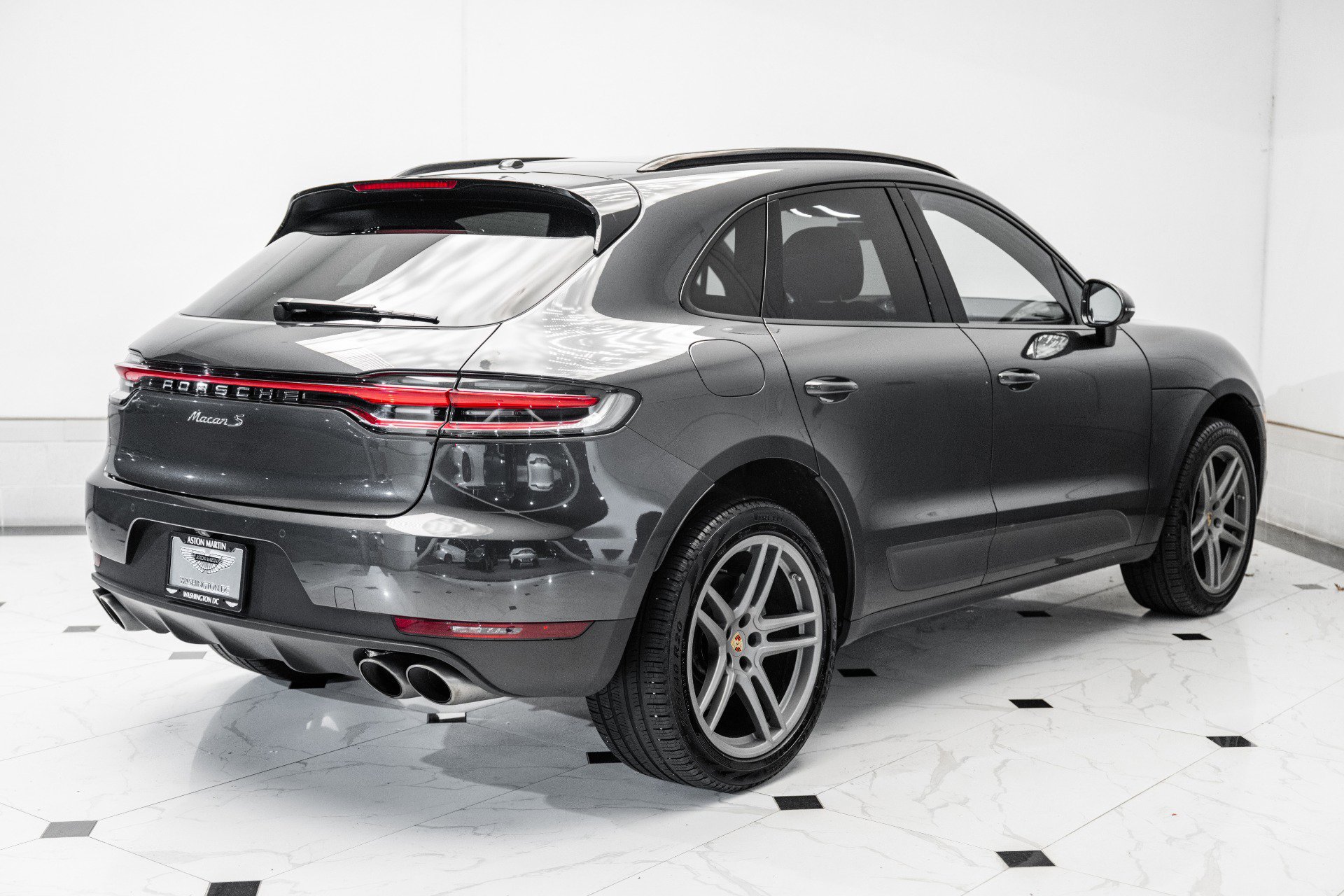 Used 2021 Porsche Macan S image 10