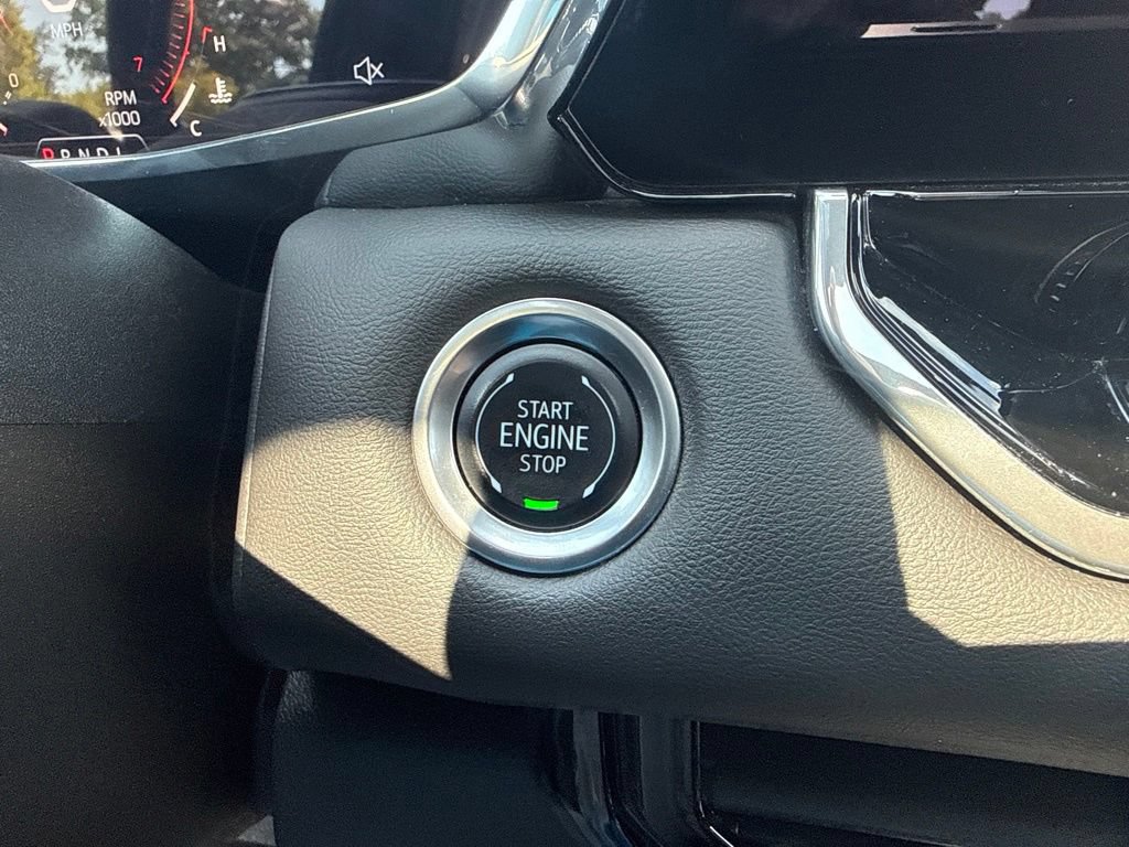 Used 2024 GMC Canyon Elevation w/ Elevation Premium Package AWD/4WD image 32