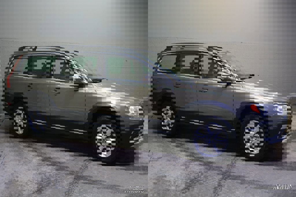 Used 2010 Volvo XC70 3.2 image 27