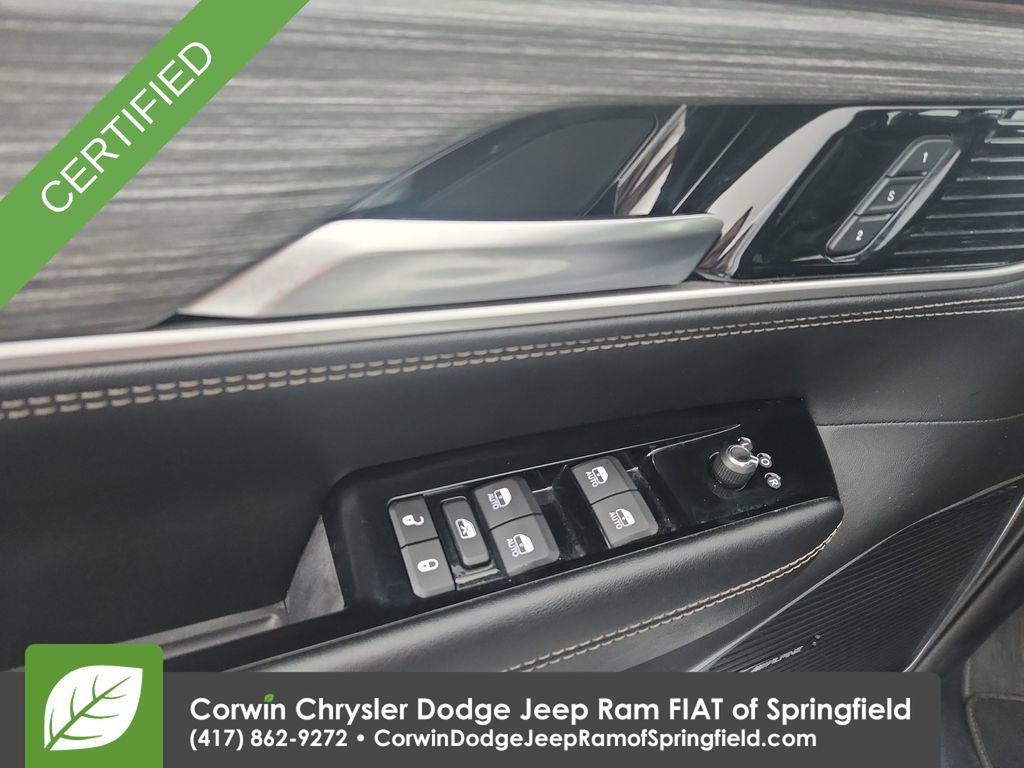 Certified 2024 Jeep Wagoneer L Series II w/ Flexible Seating Group image 21