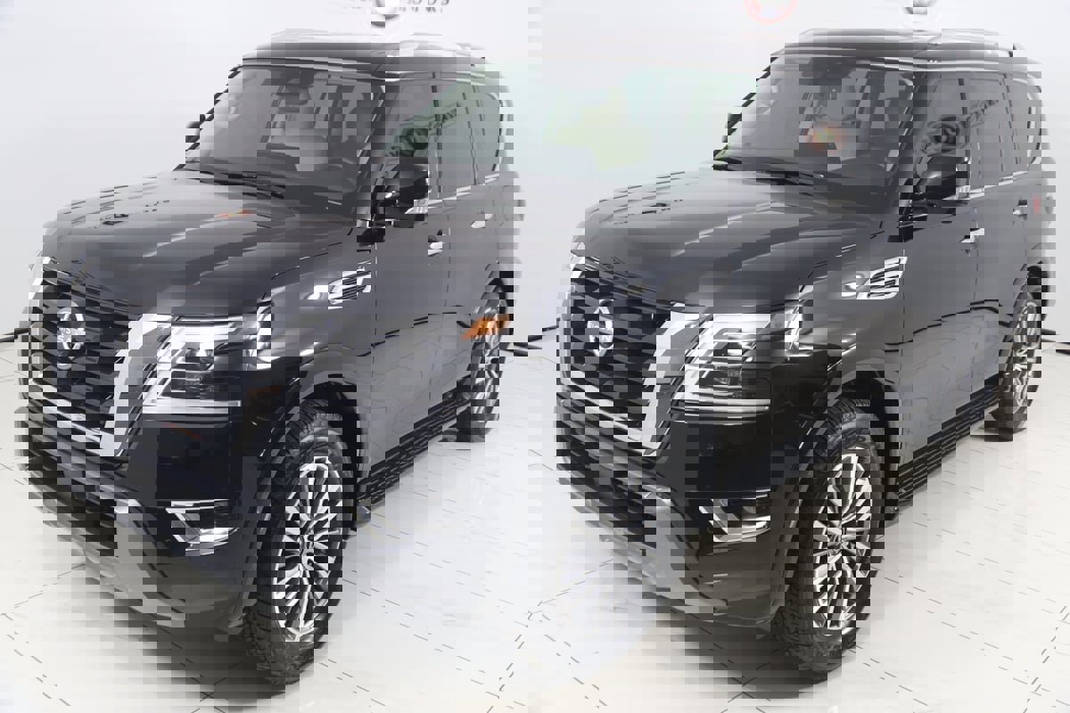 Used 2024 Nissan Armada SL w/ Captain's Chairs Package image 22
