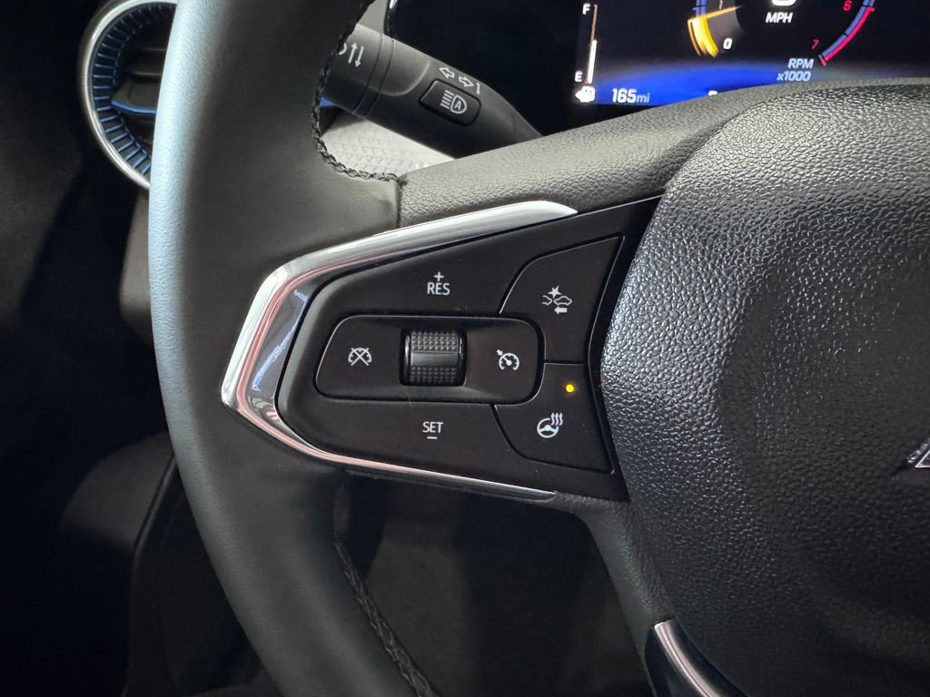 Certified 2025 Chevrolet Trax LT w/ LT Convenience Package image 24