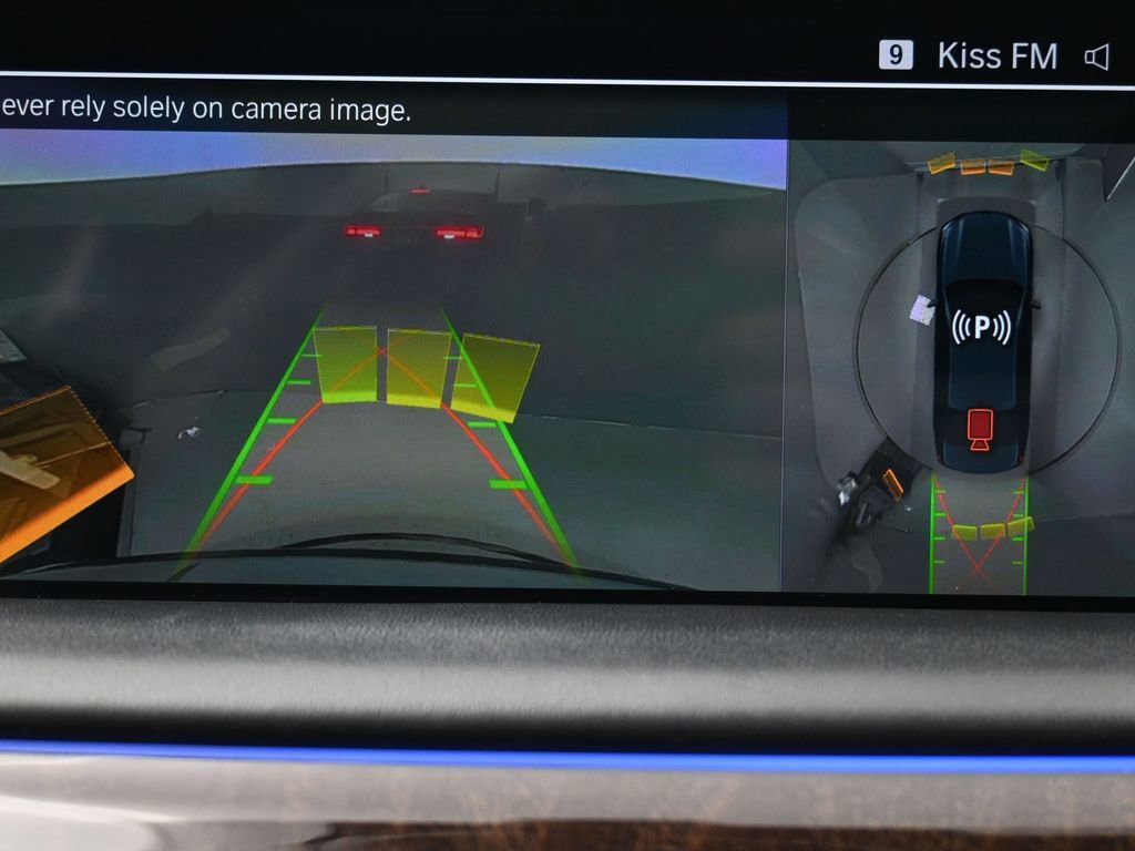 Used 2022 BMW 740i xDrive w/ M Sport Package image 15