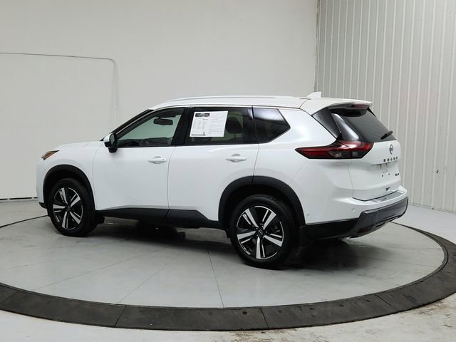 Used 2025 Nissan Rogue SL image 5