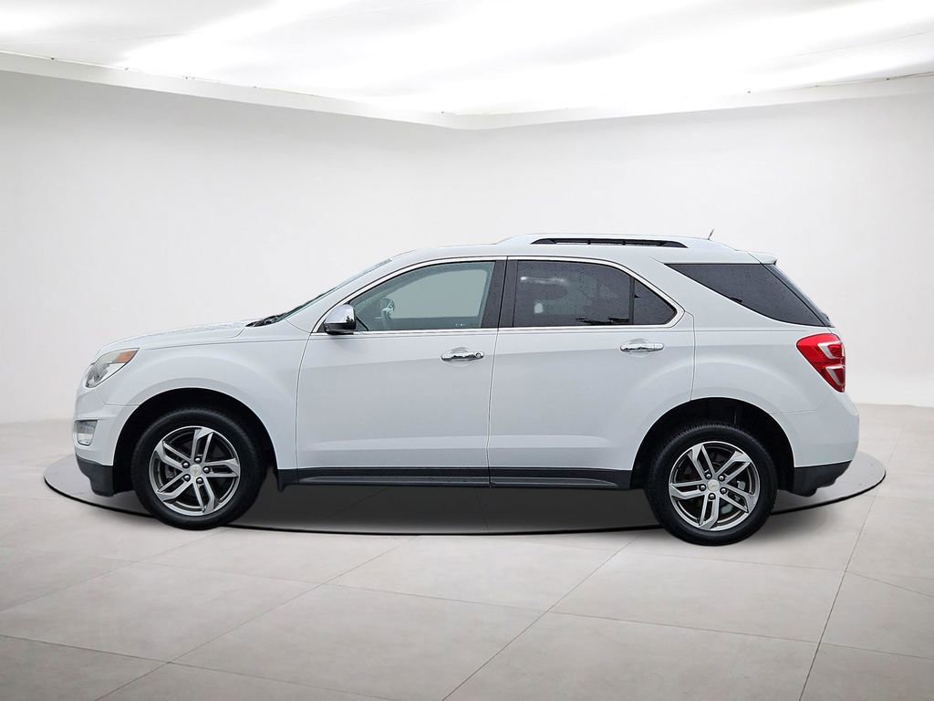 Used 2017 Chevrolet Equinox Premier w/ Enhanced Convenience Package FWD image 4