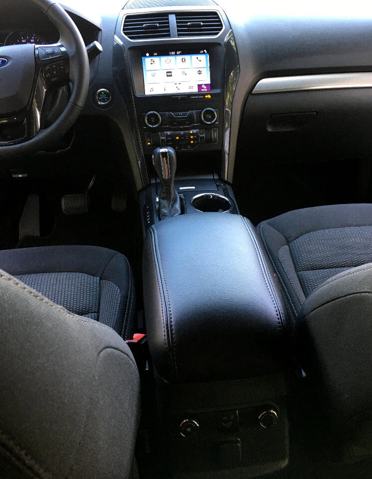 Used 2019 Ford Explorer XLT w/ Equipment Group 201A image 21