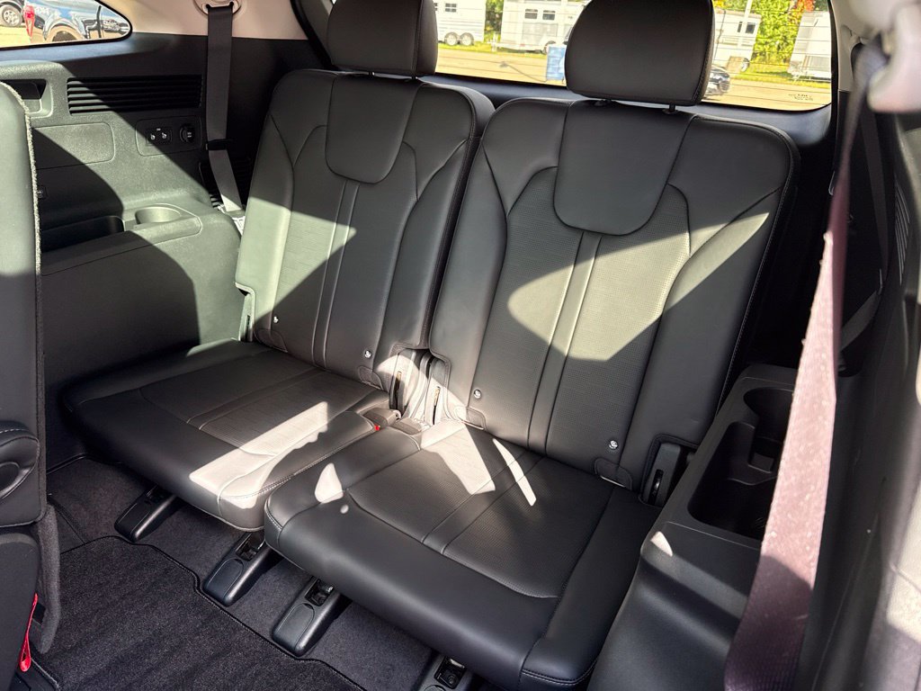 Used 2024 Kia Sorento SX AWD/4WD image 11