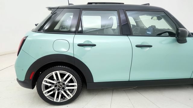 Used 2025 MINI Cooper S FWD image 30
