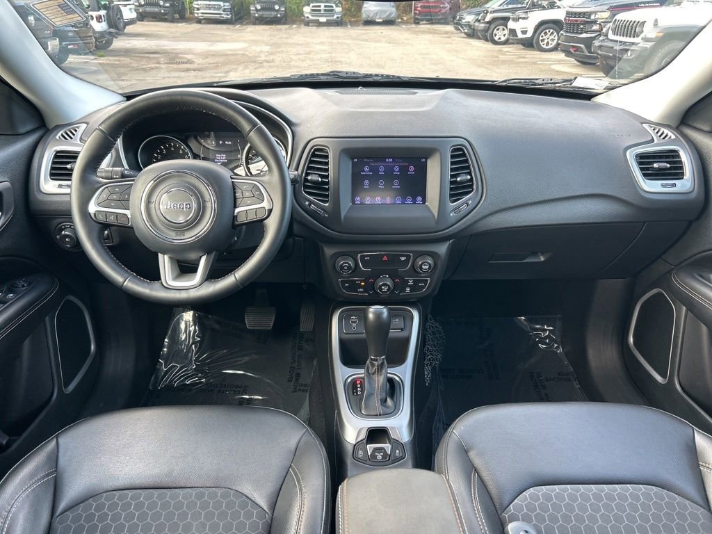 Used 2019 Jeep Compass Latitude FWD image 29